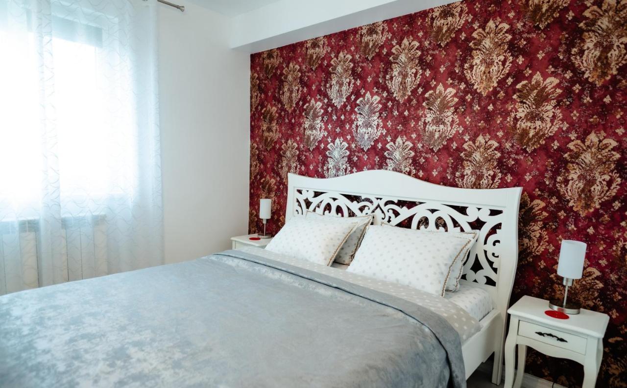 Carla'S Apart Palas-Hala Centrala 1 Bedroom, Airport Shuttle Iasi Buitenkant foto