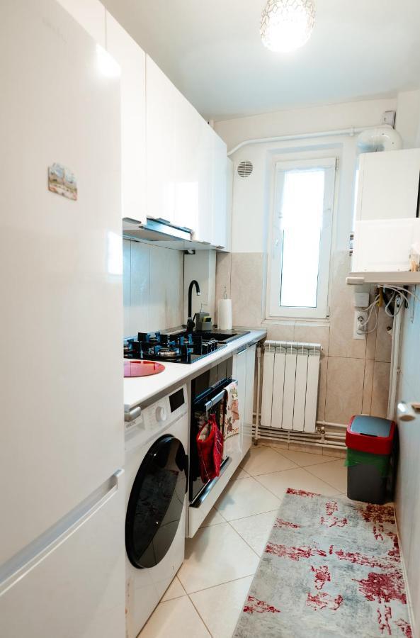 Carla'S Apart Palas-Hala Centrala 1 Bedroom, Airport Shuttle Iasi Buitenkant foto